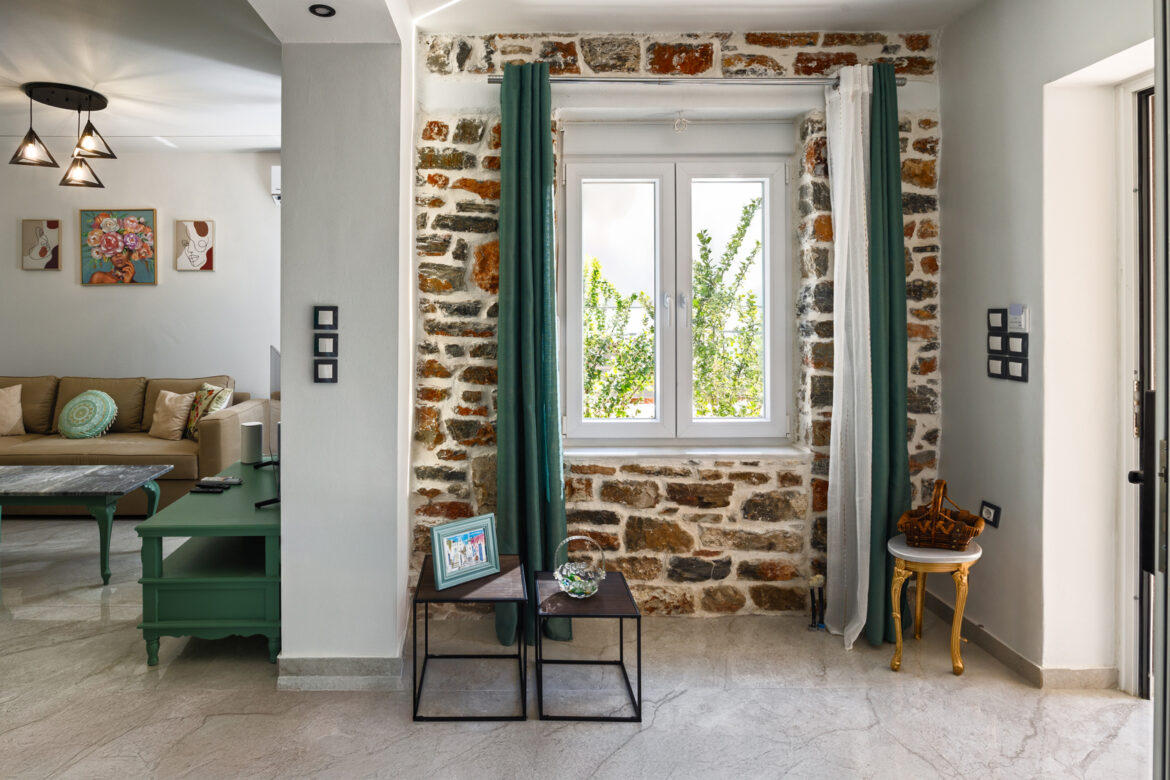 2BR Rock House